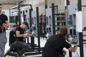 factory employees meltio