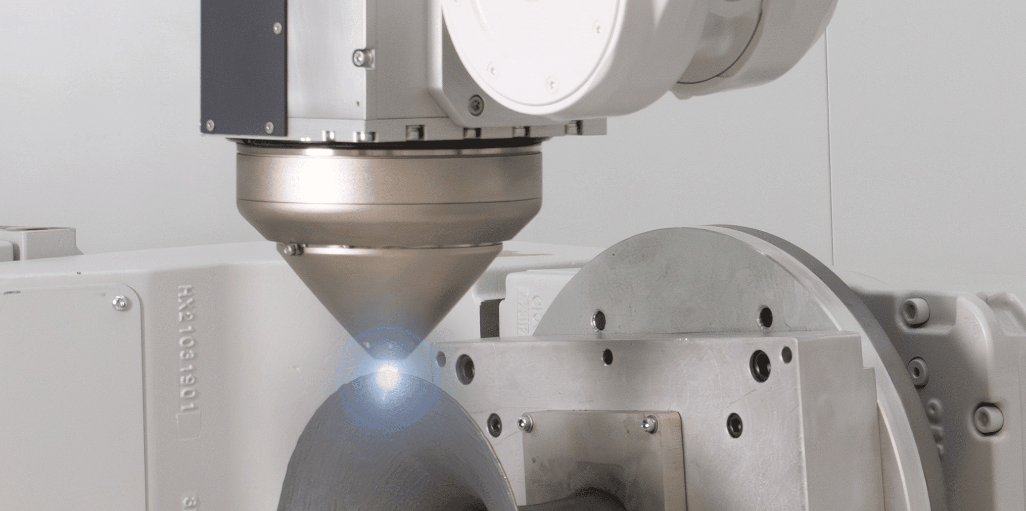 meltio-technology-robot-integration-printing-close